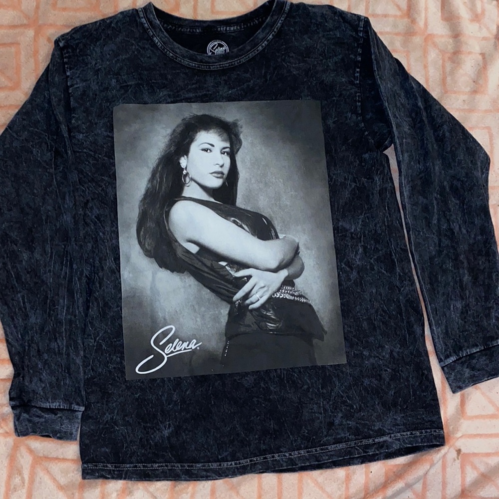 Distressed Selena long sleeve